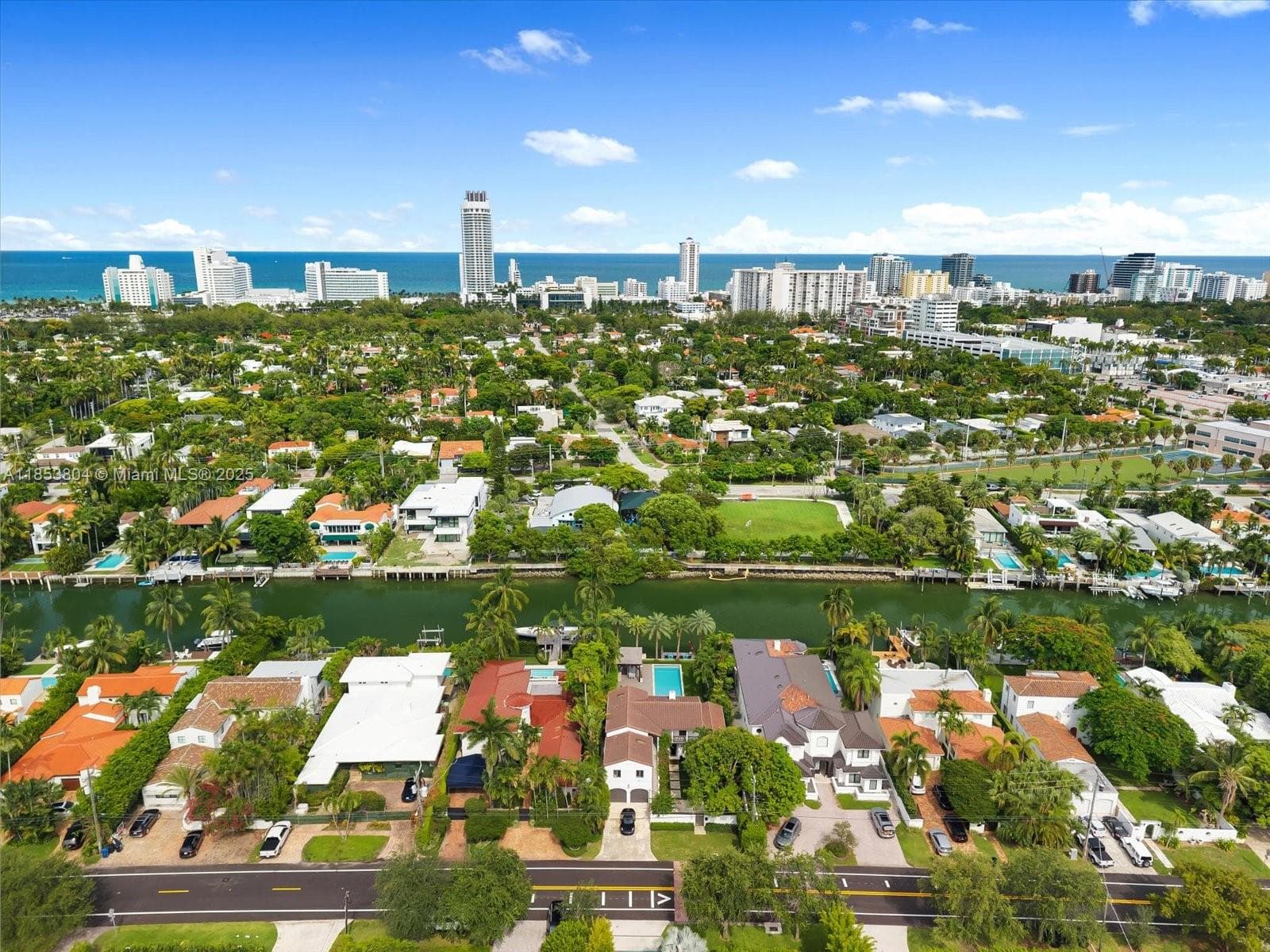 A11853804 — Miami Beach — 72