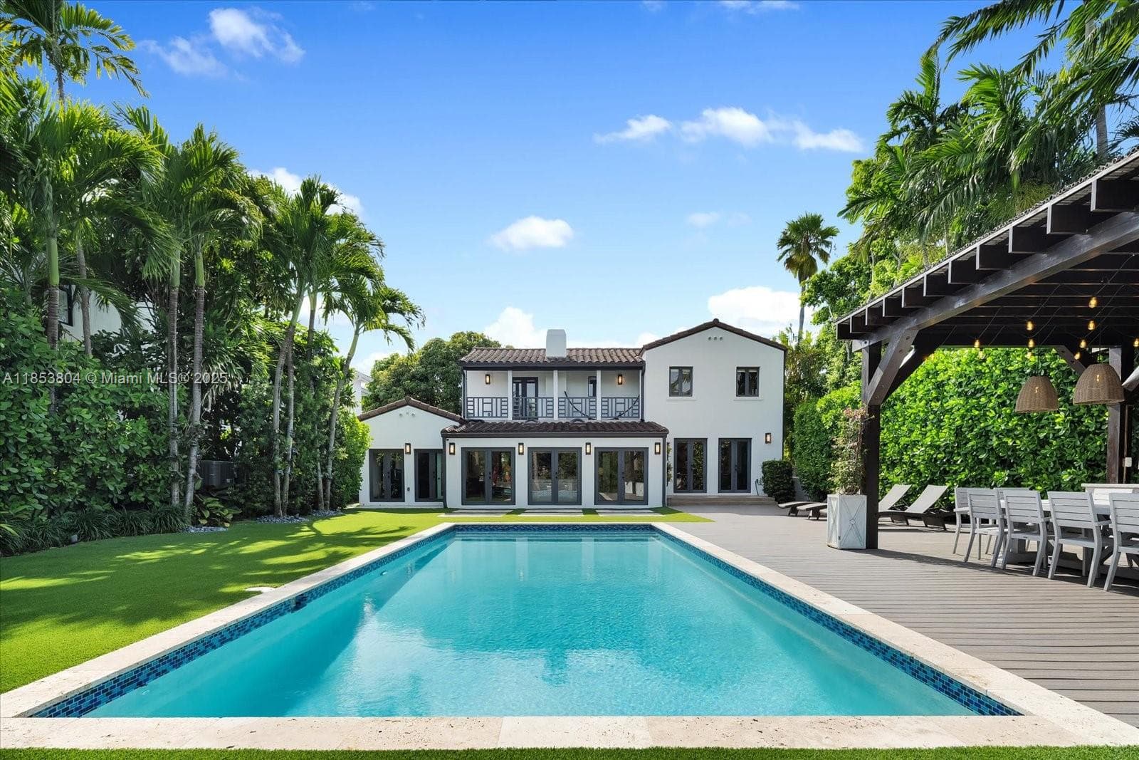 A11853804 — Miami Beach — 55