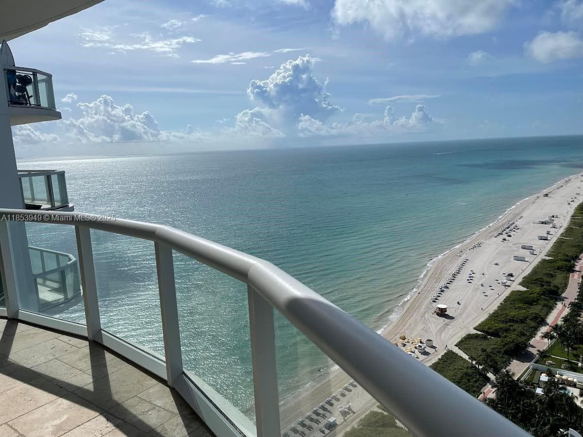 A11853949 — Miami Beach — 32