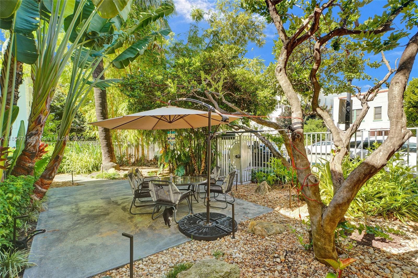 A11854715 — Miami Beach — 17
