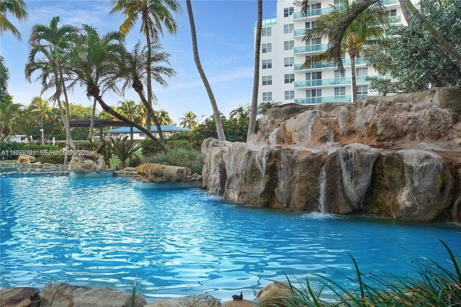 A11855091 — Miami Beach — 16