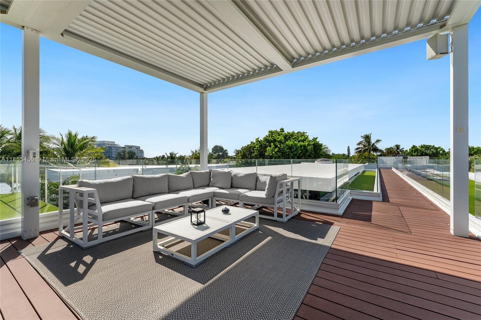 A11855450 — Miami Beach — 56