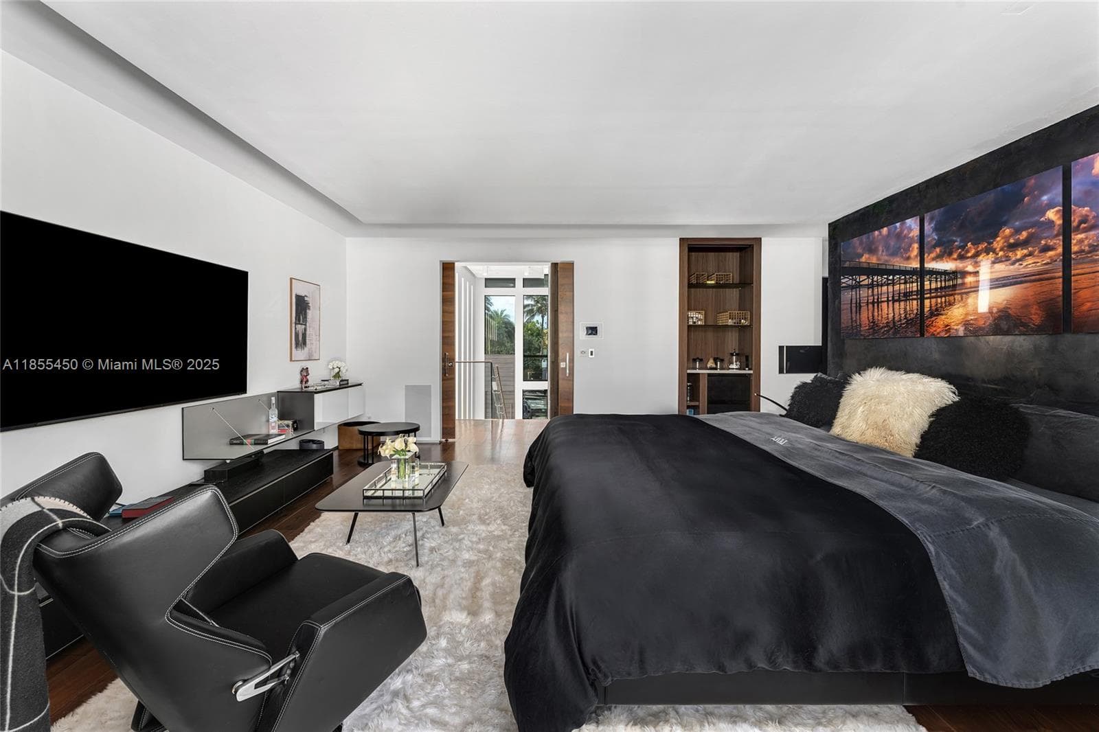 A11855450 — Miami Beach — 46