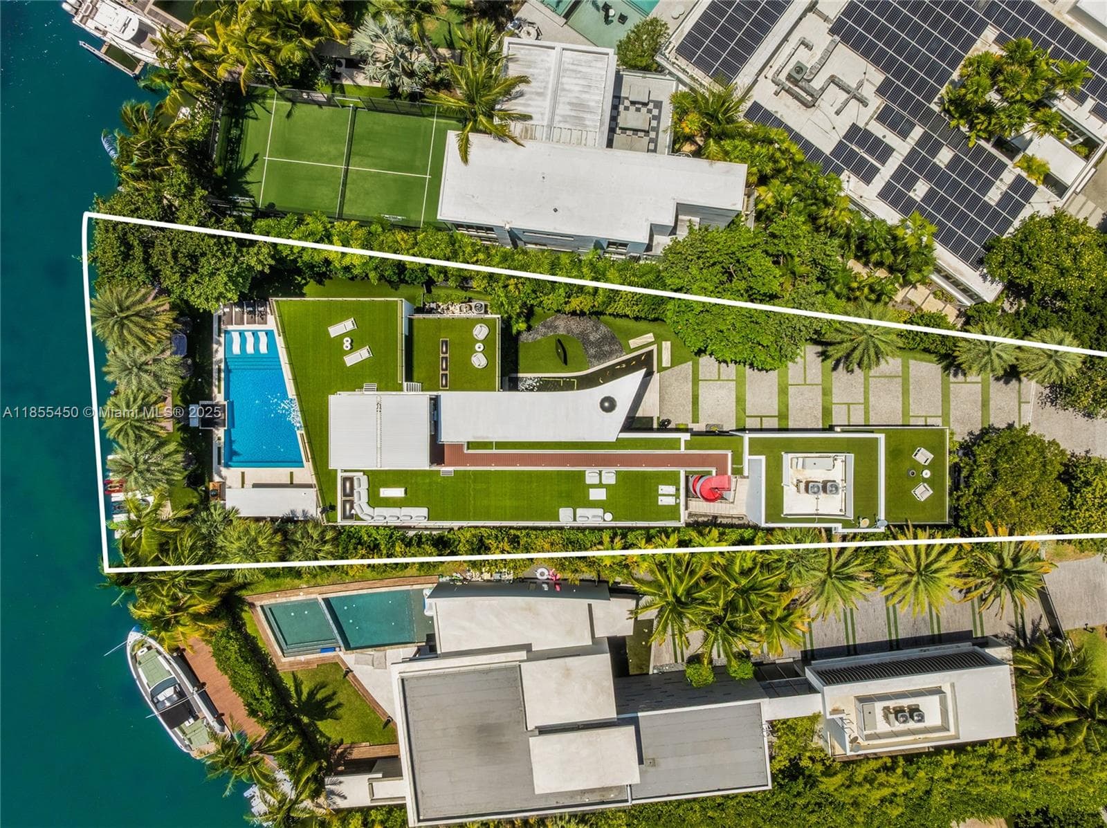 A11855450 — Miami Beach — 80