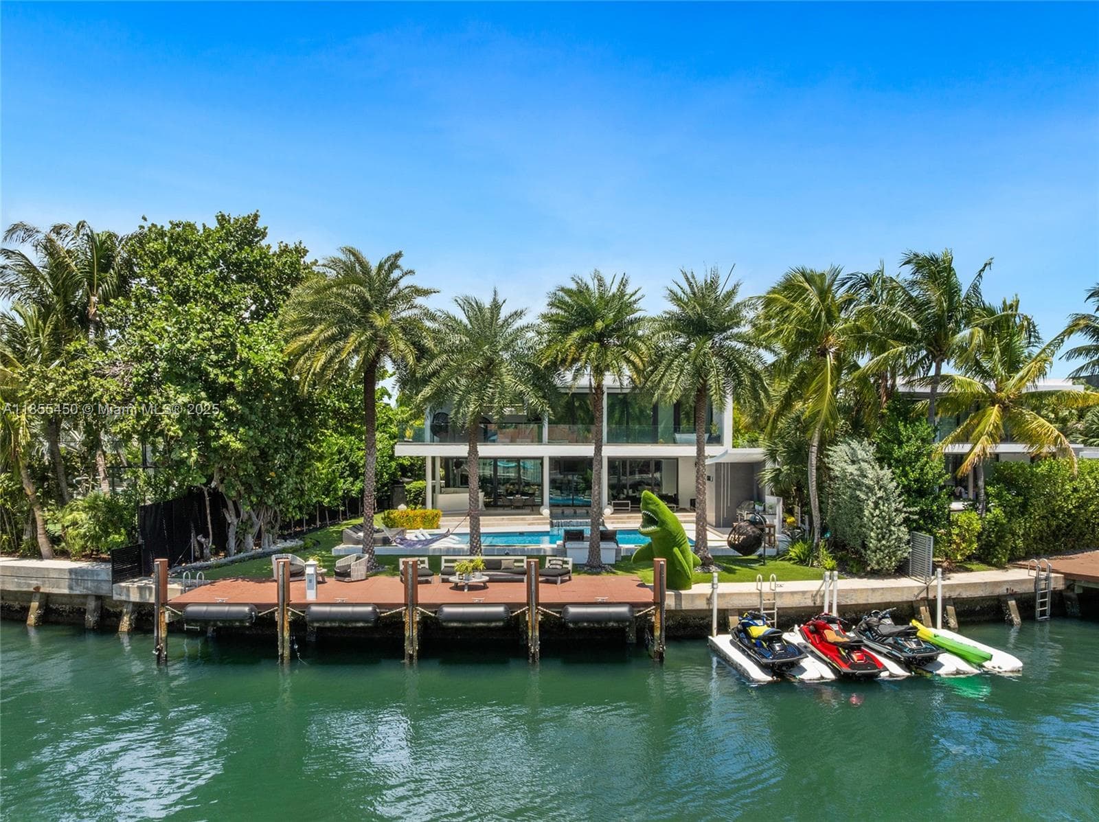 A11855450 — Miami Beach — 38