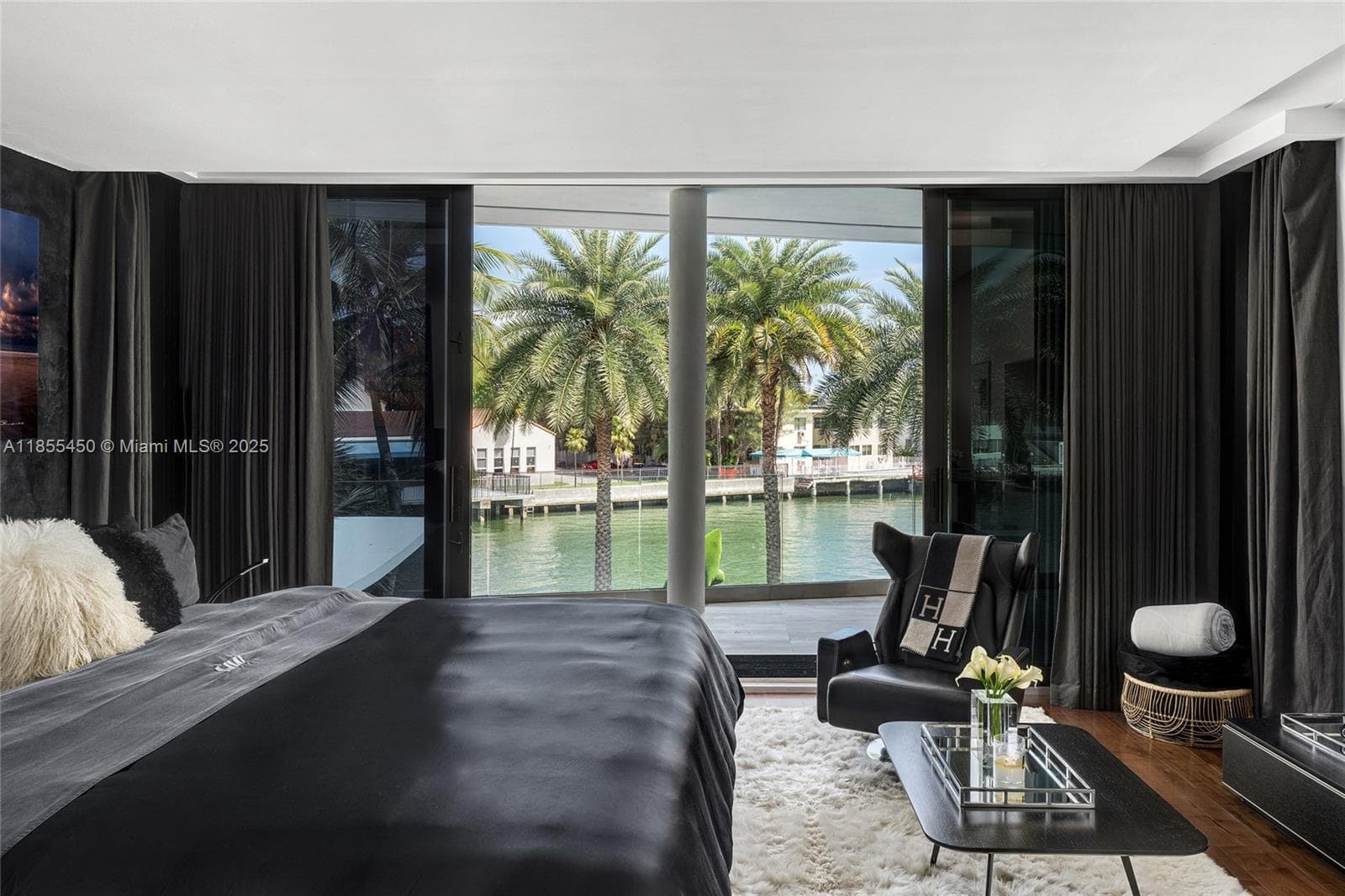 A11855450 — Miami Beach — 45