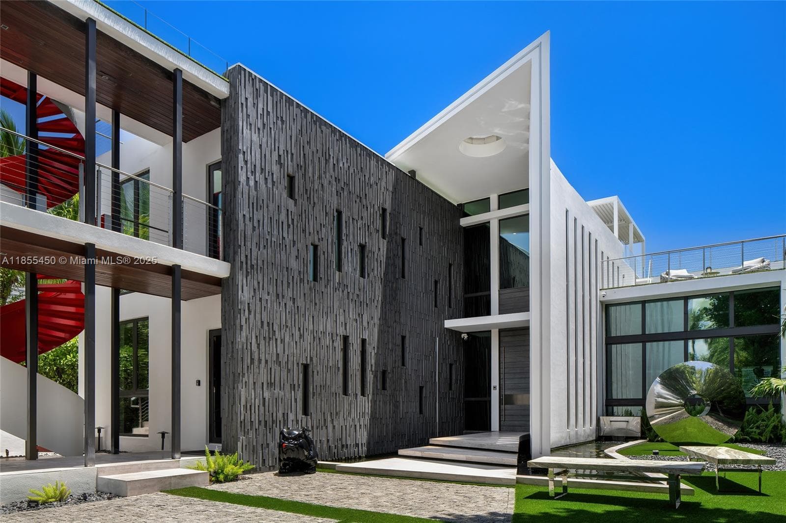 A11855450 — Miami Beach — 18