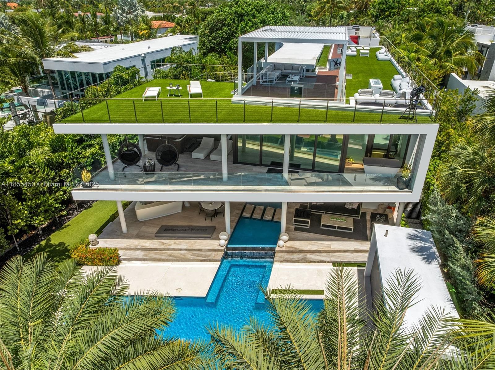 A11855450 — Miami Beach — 37