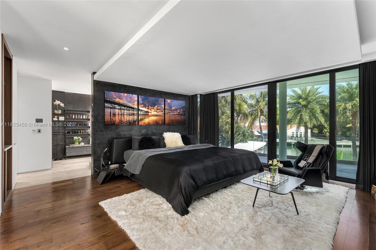 A11855450 — Miami Beach — 44