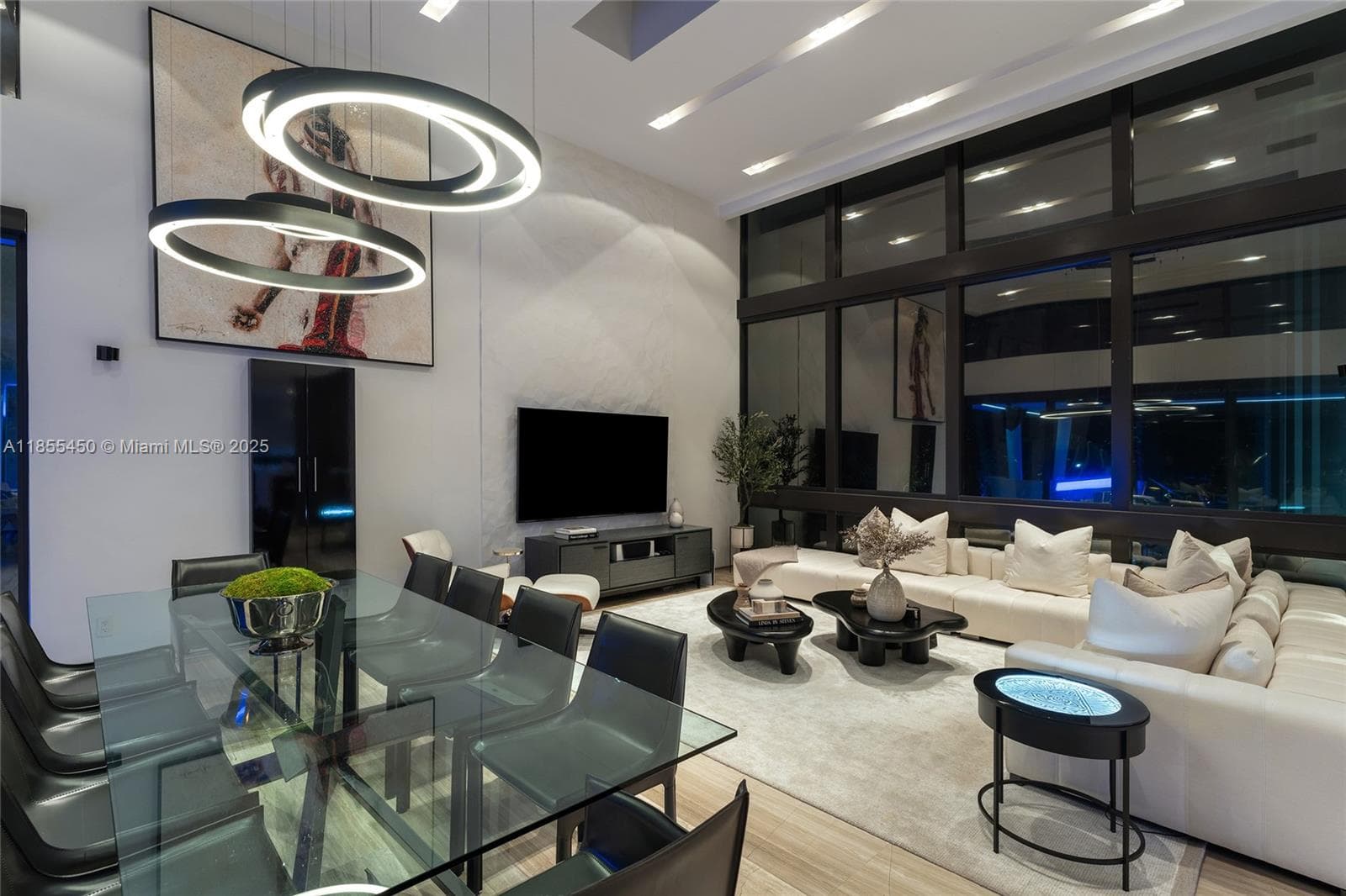 A11855450 — Miami Beach — 29
