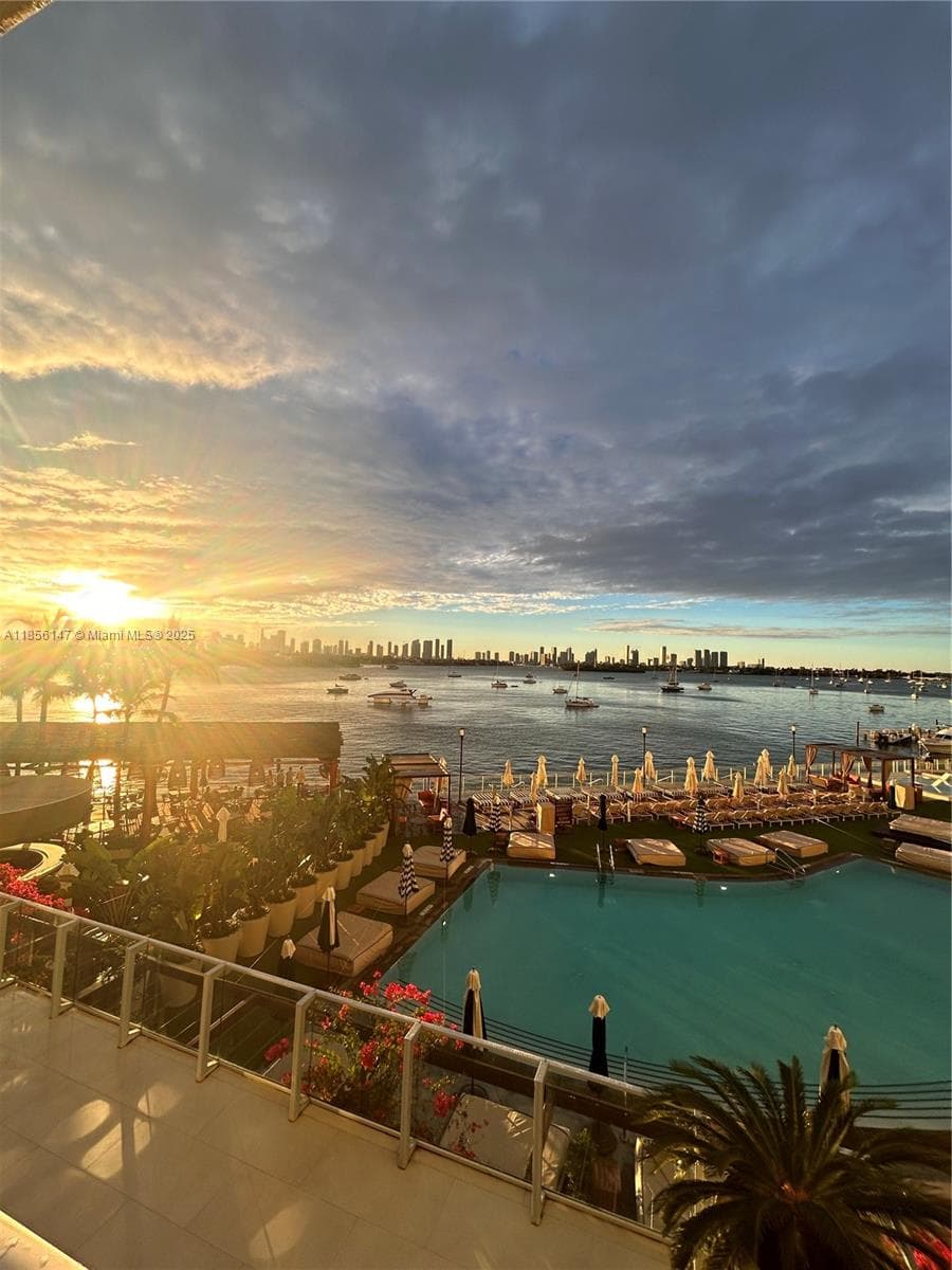 A11856147 — Miami Beach — 3