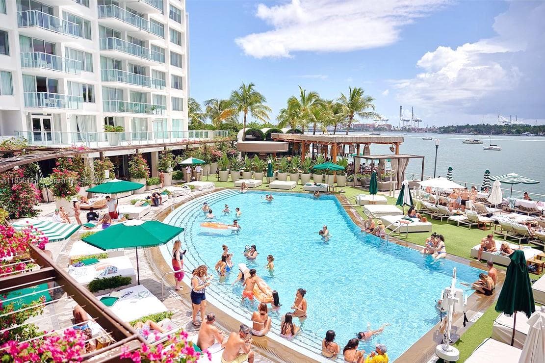 A11856147 — Miami Beach — 39
