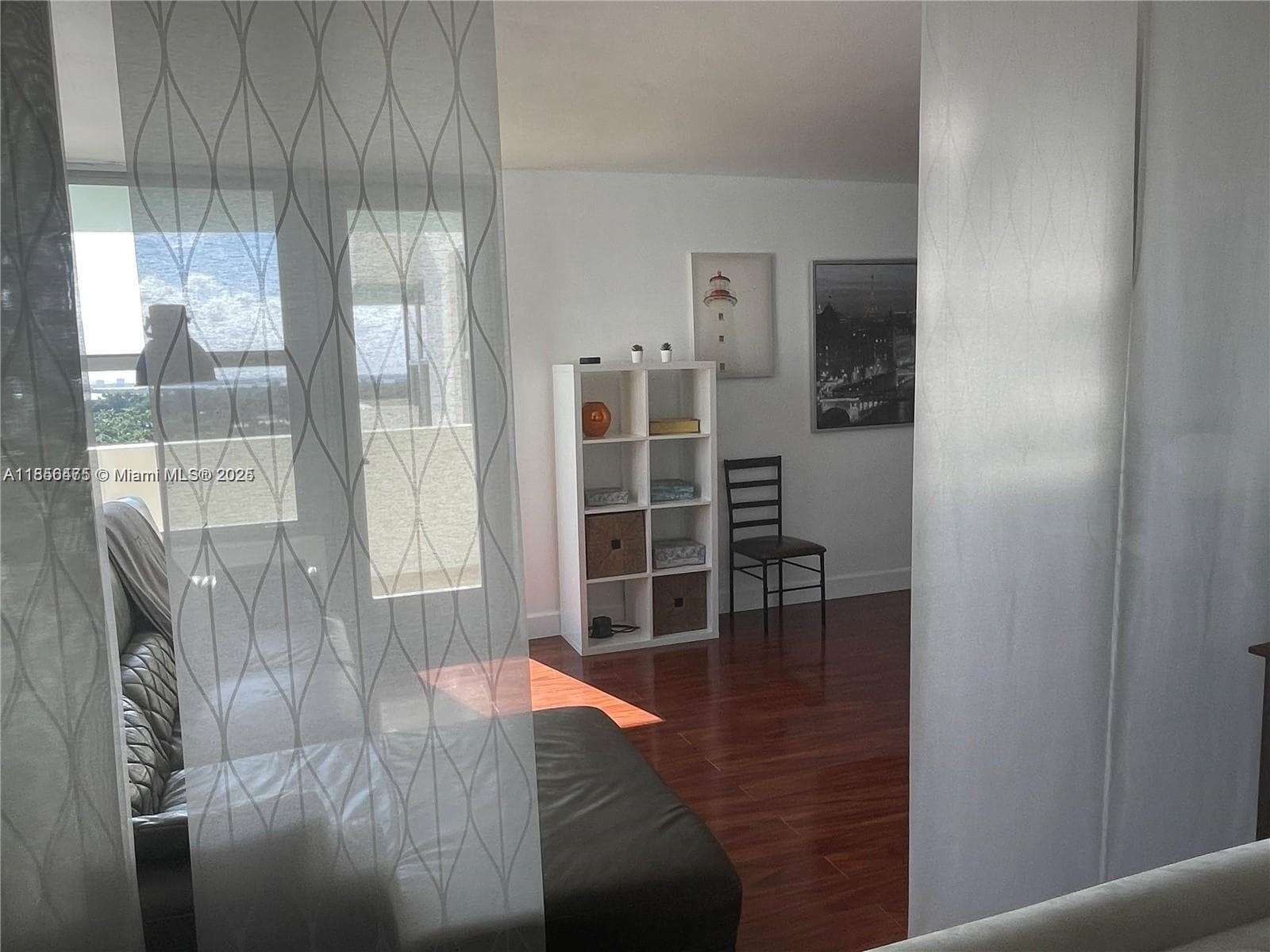 A11856475 — Miami Beach — 16