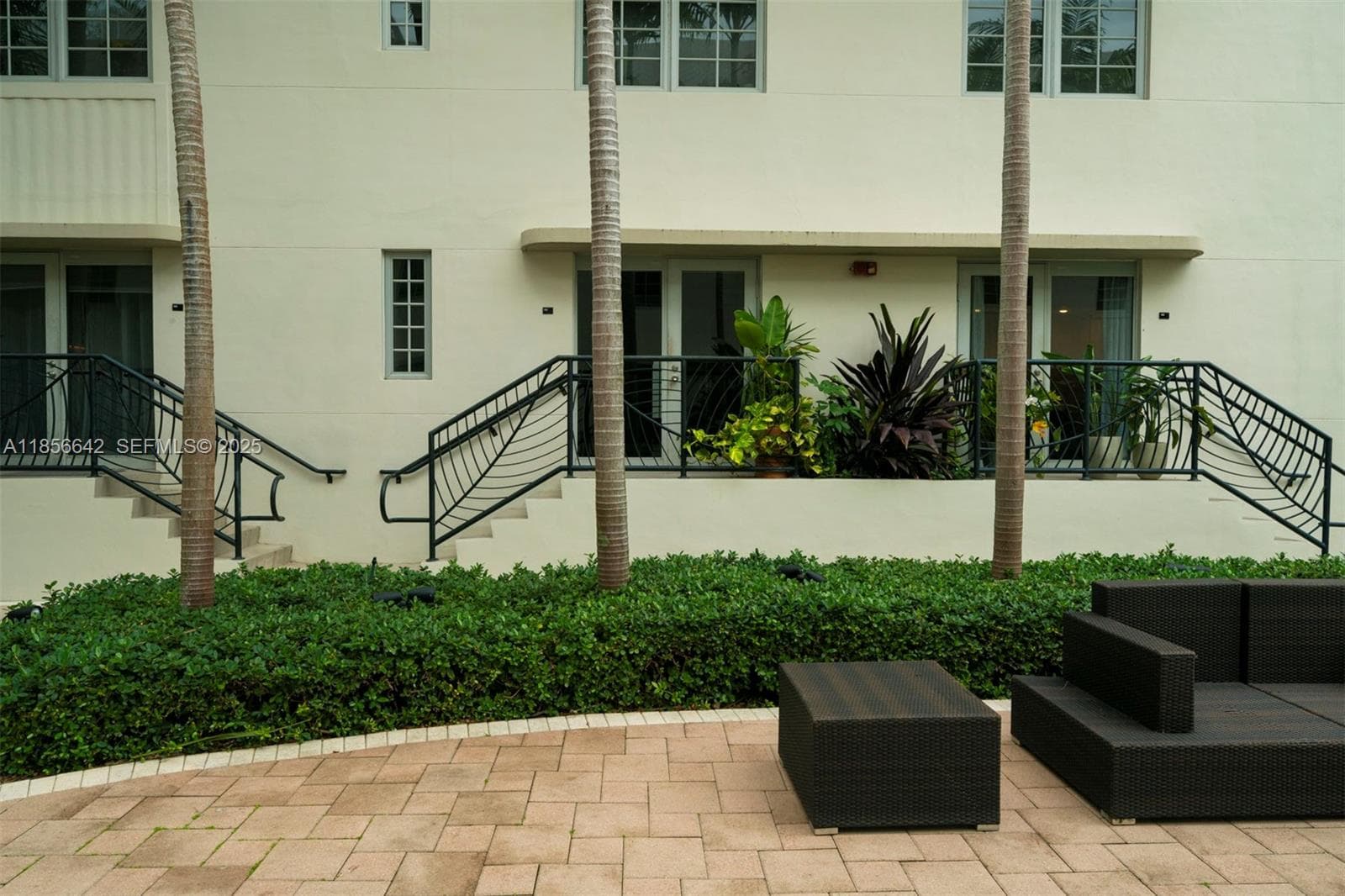 A11856642 — Miami Beach — 19
