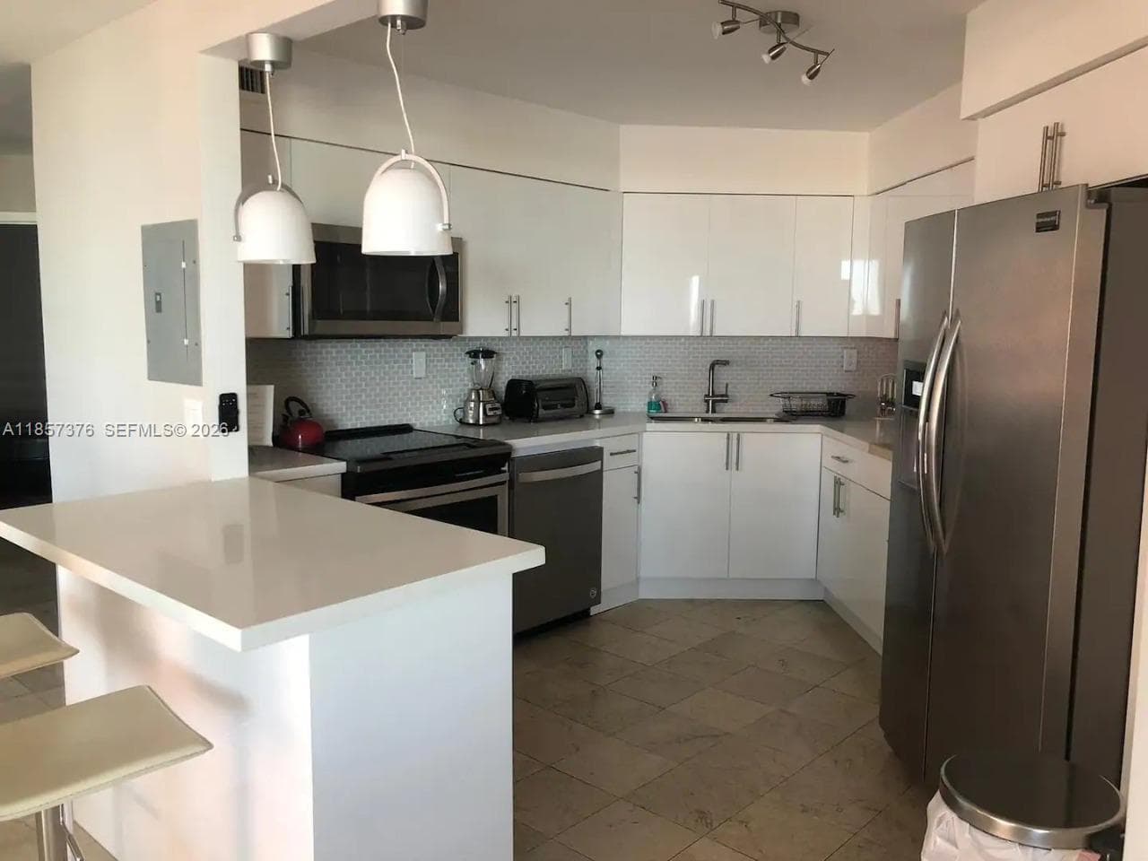 A11857376 — Miami Beach — 8