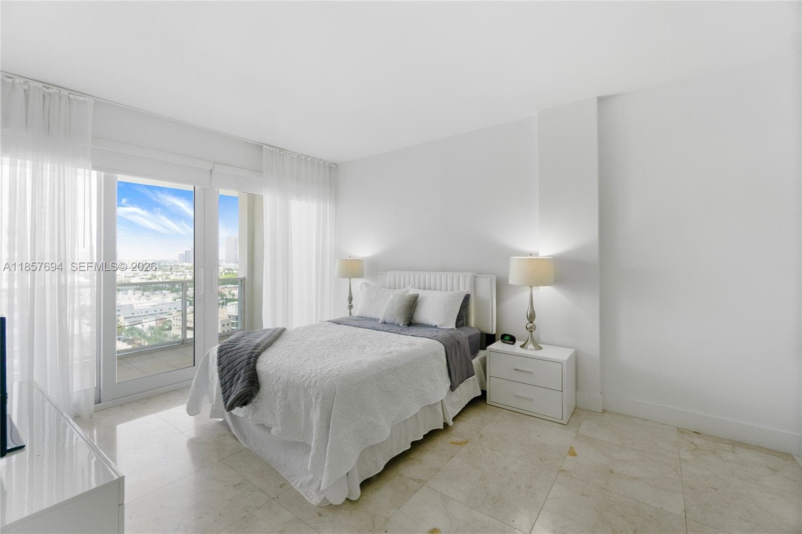A11857694 — Miami Beach — 13