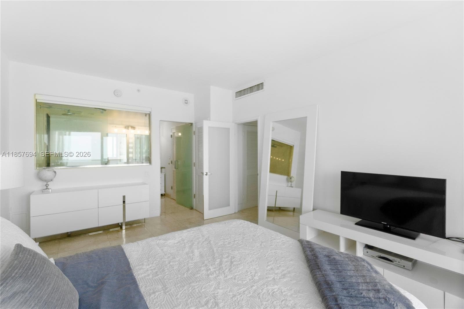 A11857694 — Miami Beach — 16