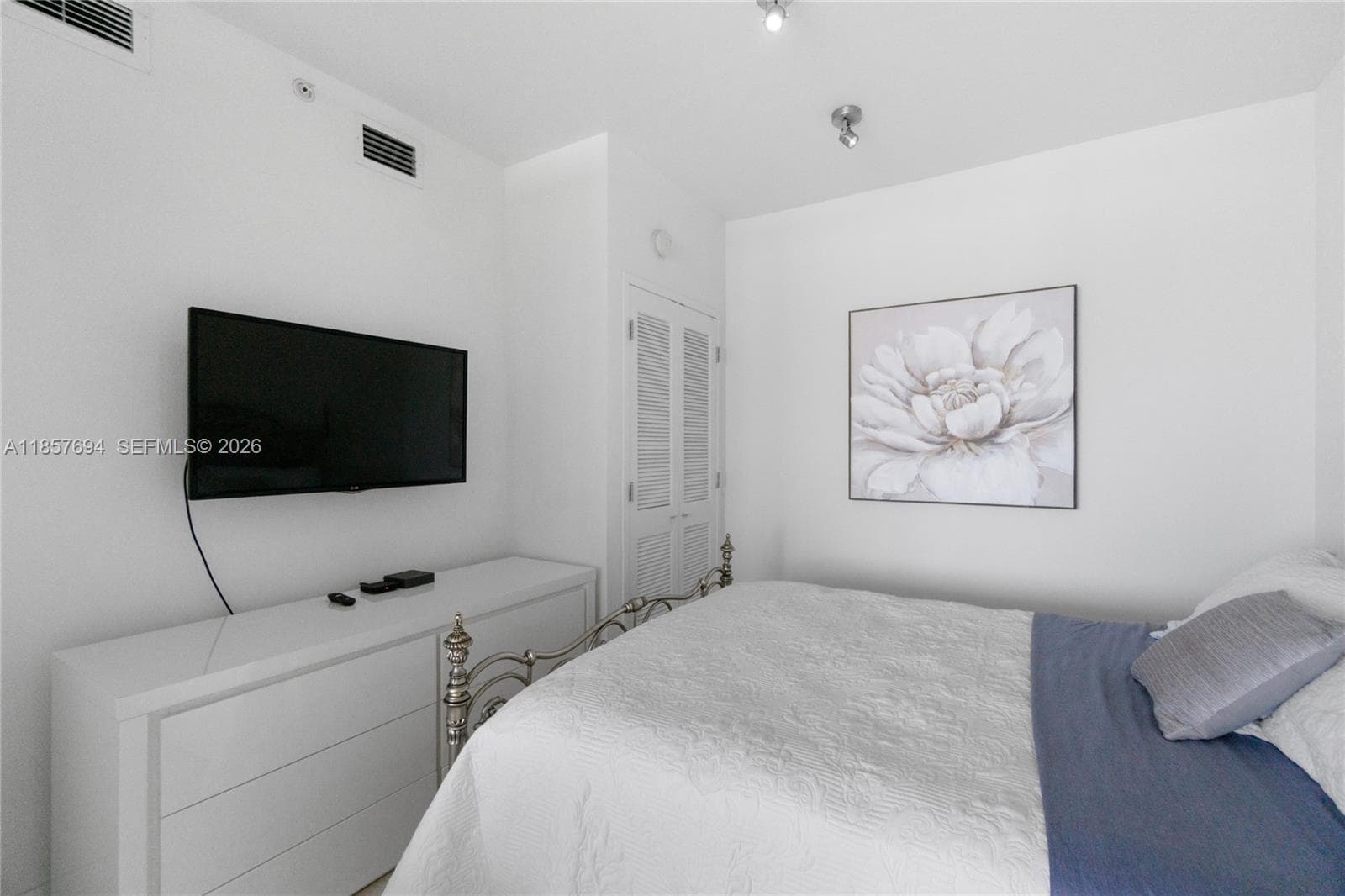 A11857694 — Miami Beach — 12