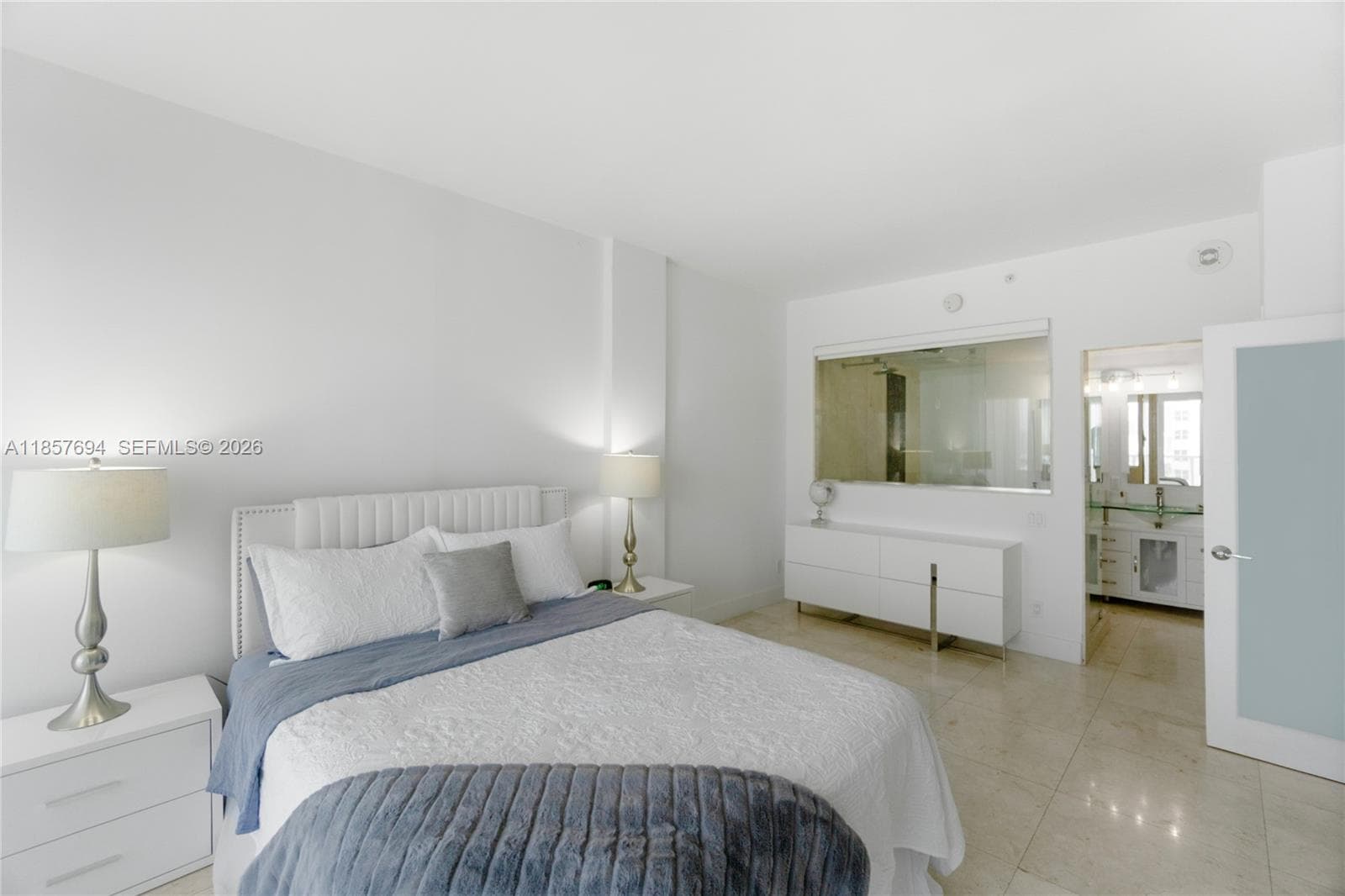 A11857694 — Miami Beach — 15