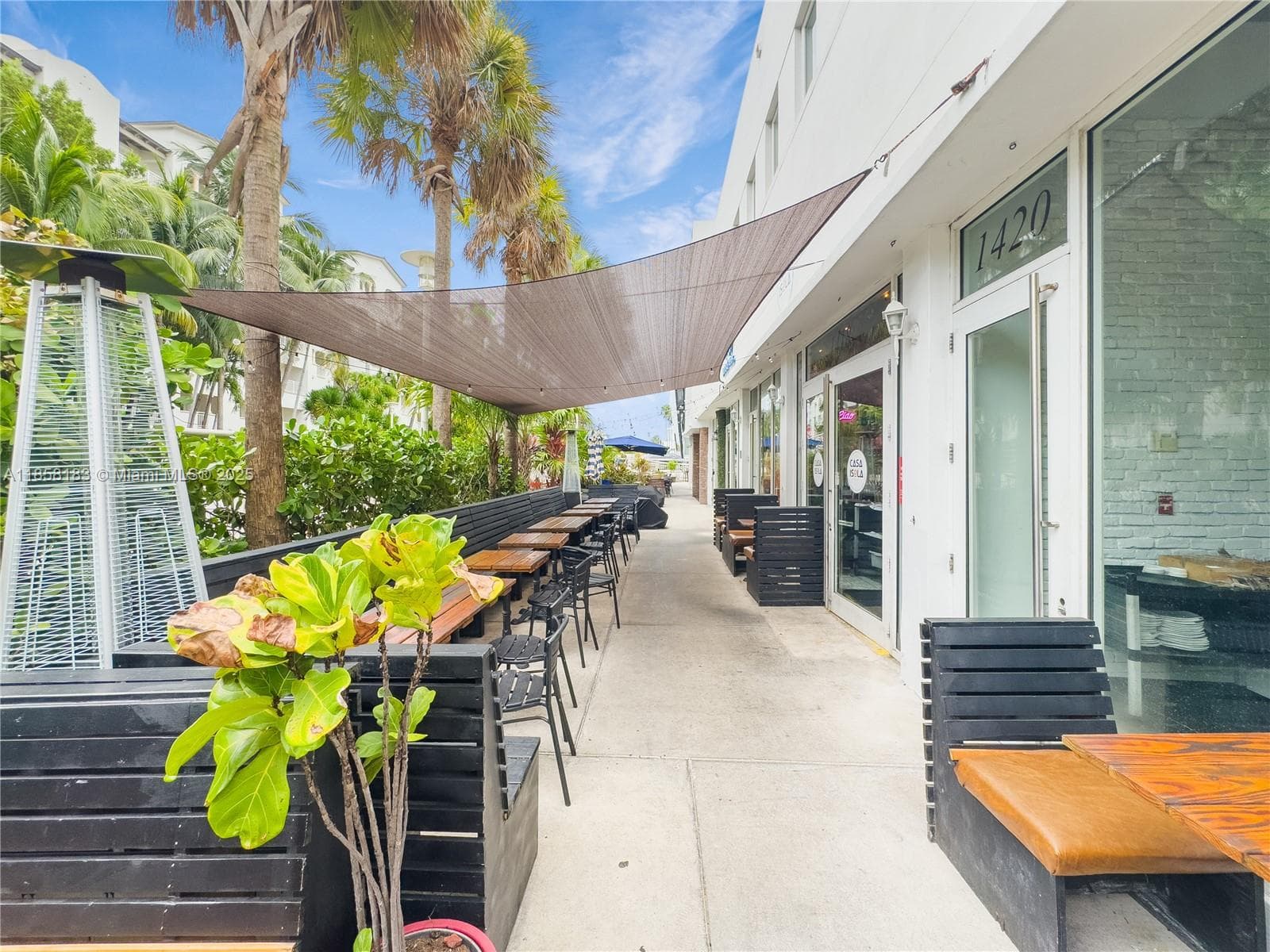 A11858183 — Miami Beach