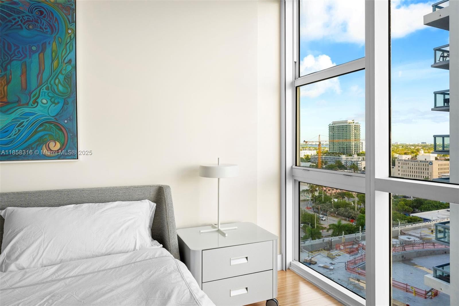 A11858316 — Miami Beach — 19