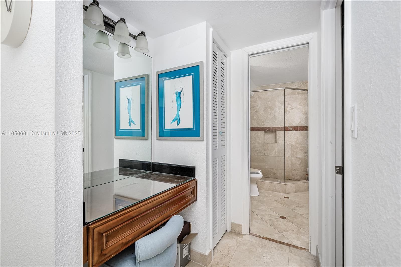 A11858681 — Miami Beach — 13
