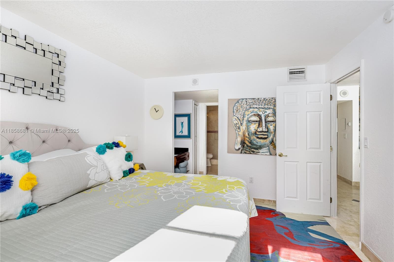 A11858681 — Miami Beach — 12