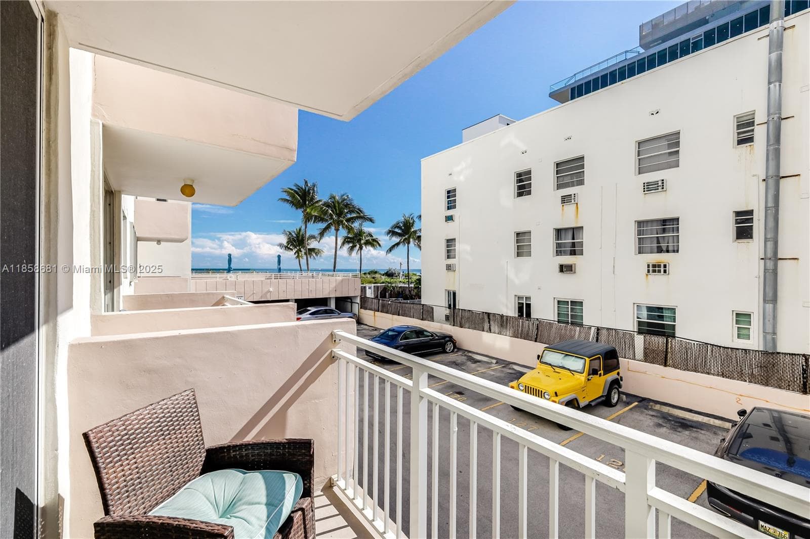 A11858681 — Miami Beach — 4