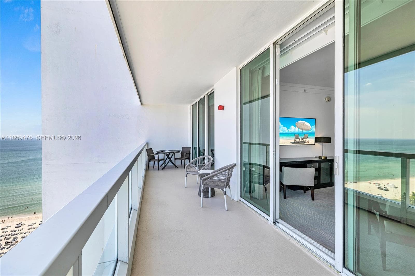 A11859478 — Miami Beach — 43
