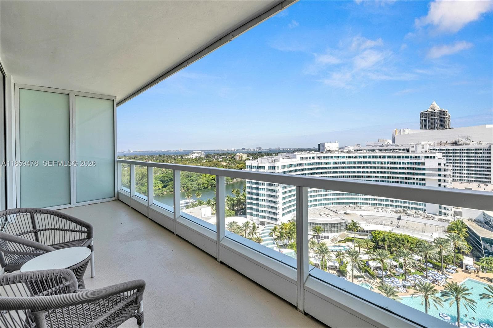 A11859478 — Miami Beach — 41