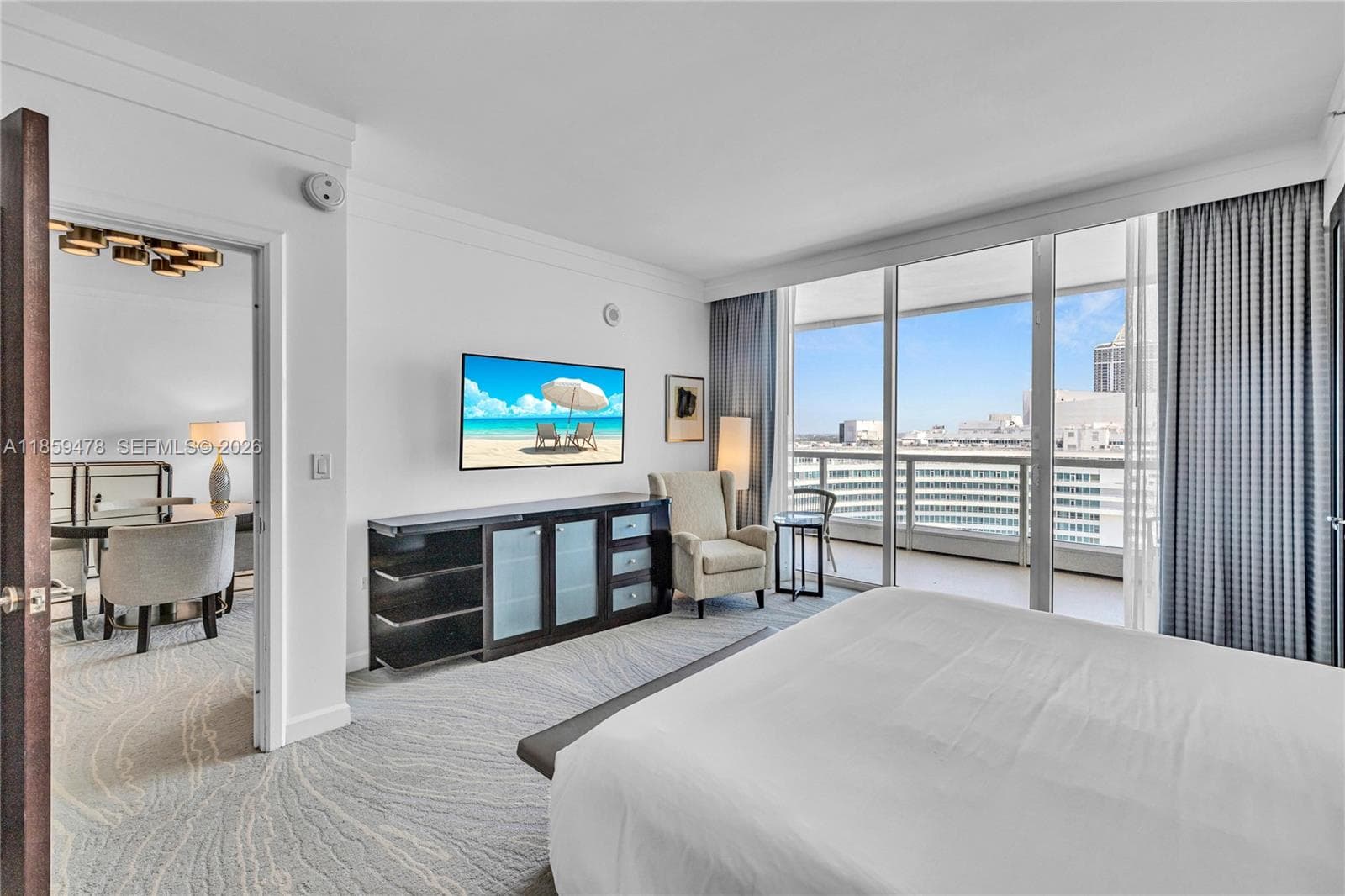 A11859478 — Miami Beach — 15