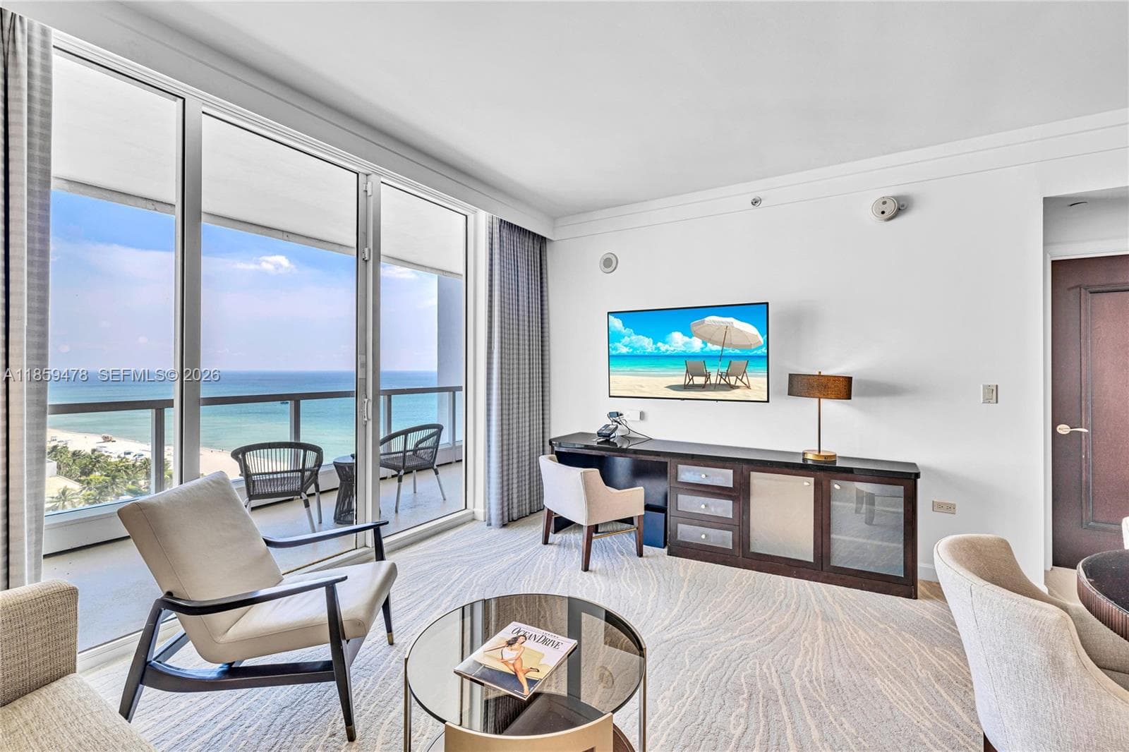 A11859478 — Miami Beach — 31