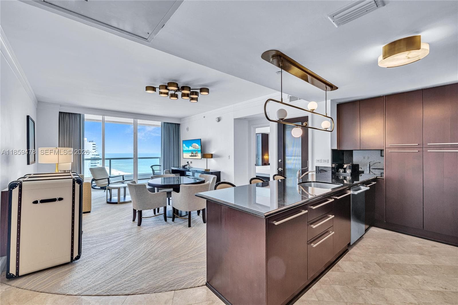 A11859478 — Miami Beach — 21