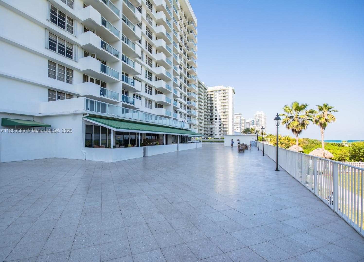A11859589 — Miami Beach — 50