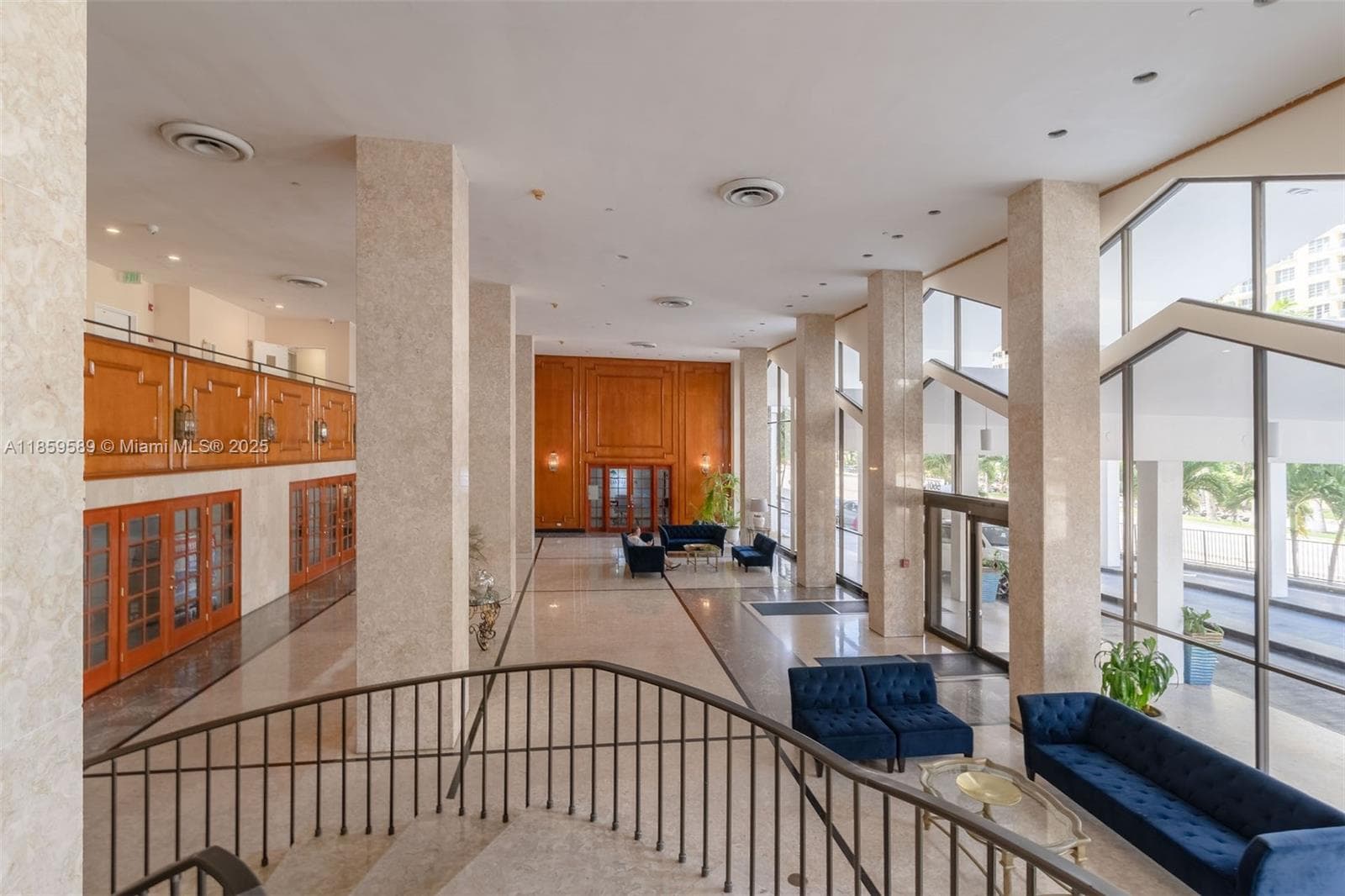 A11859589 — Miami Beach — 48