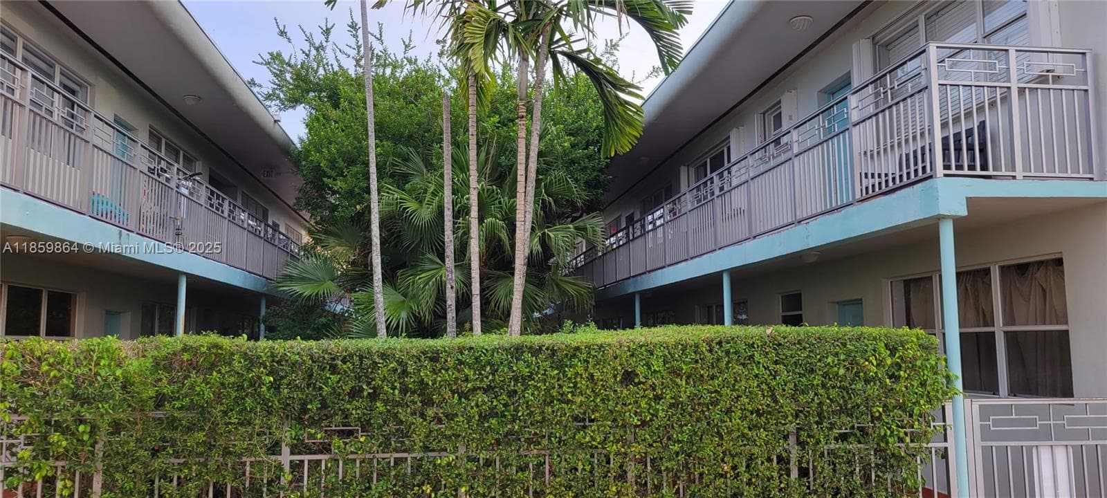 A11859864 — Miami Beach — 27