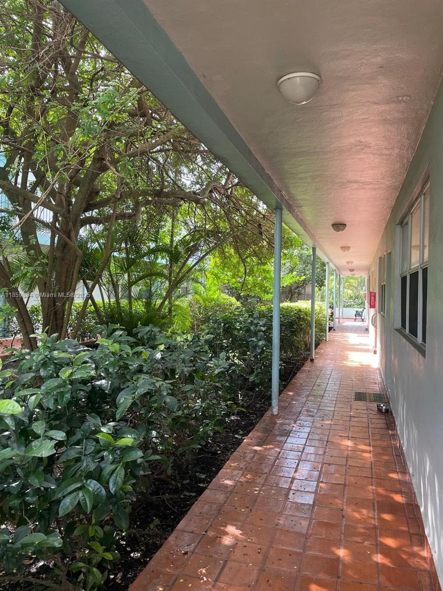 A11859864 — Miami Beach — 7