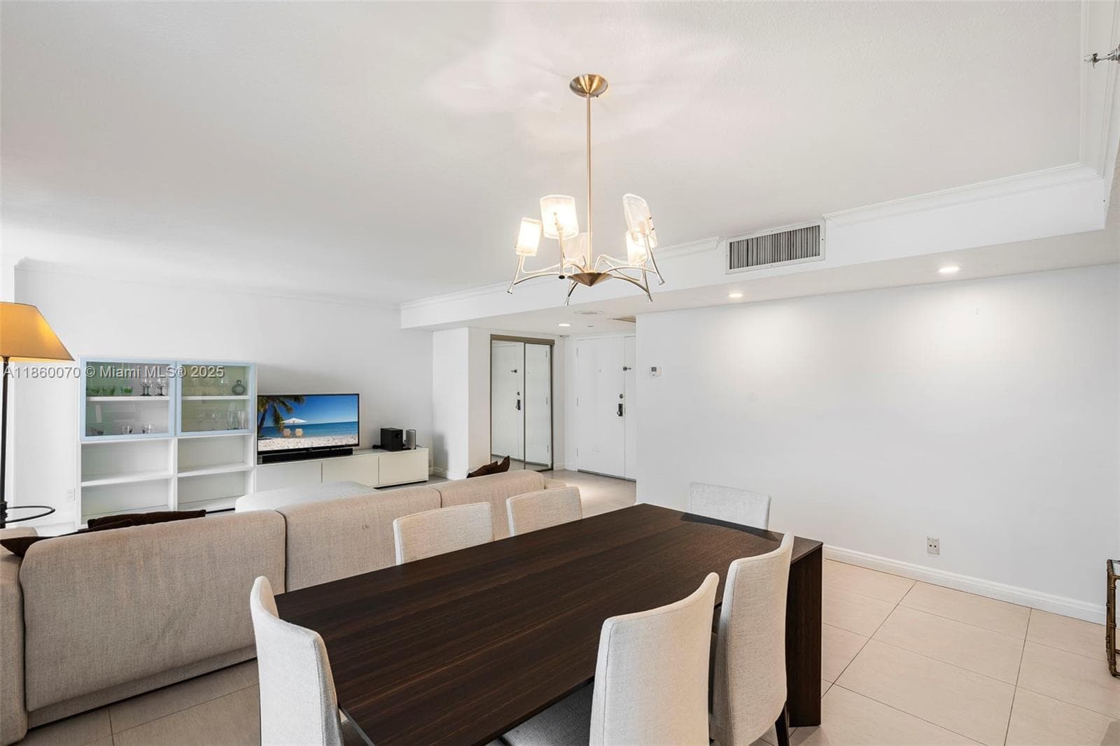 A11860070 — Miami Beach — 6