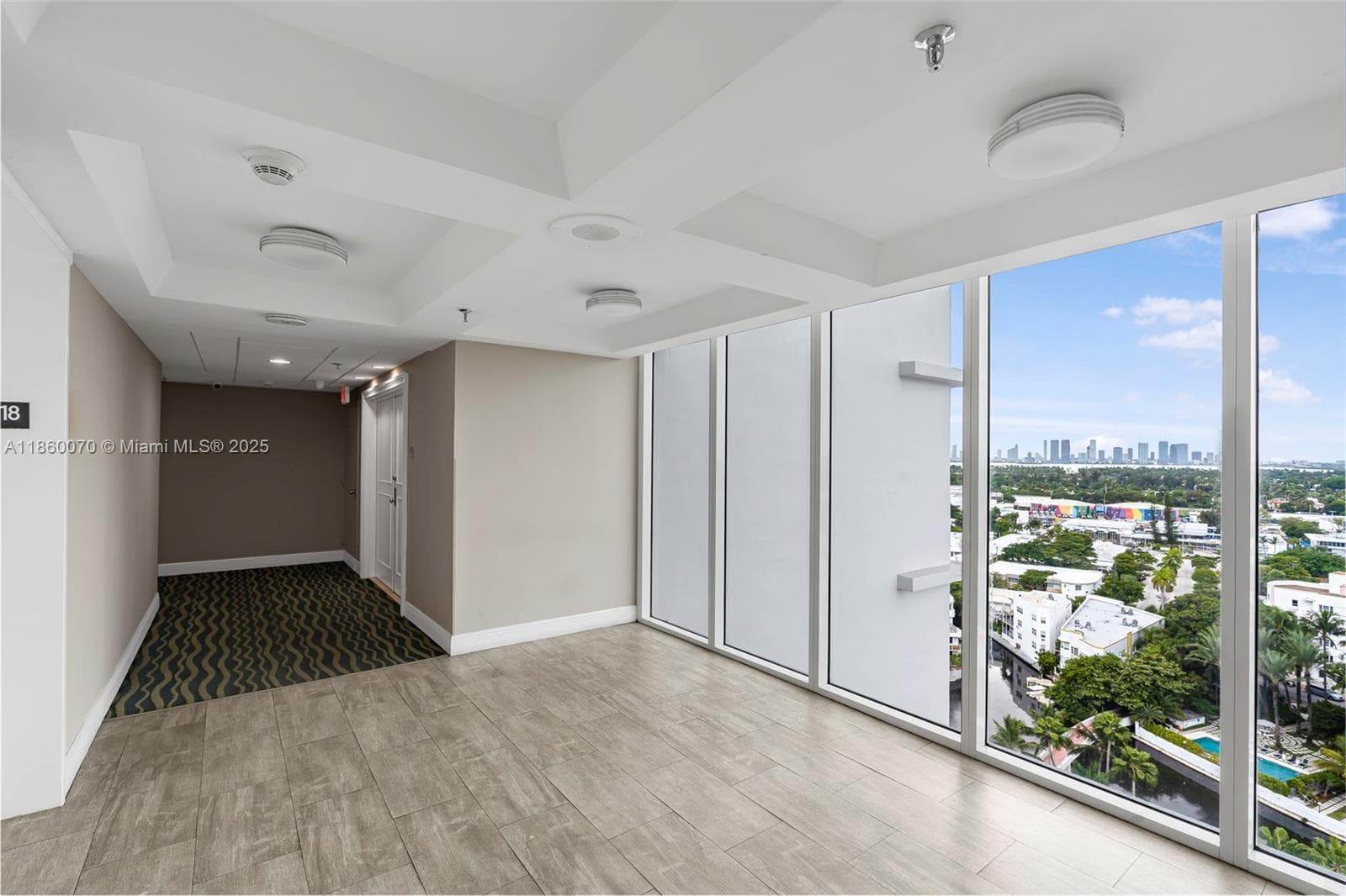 A11860070 — Miami Beach — 42