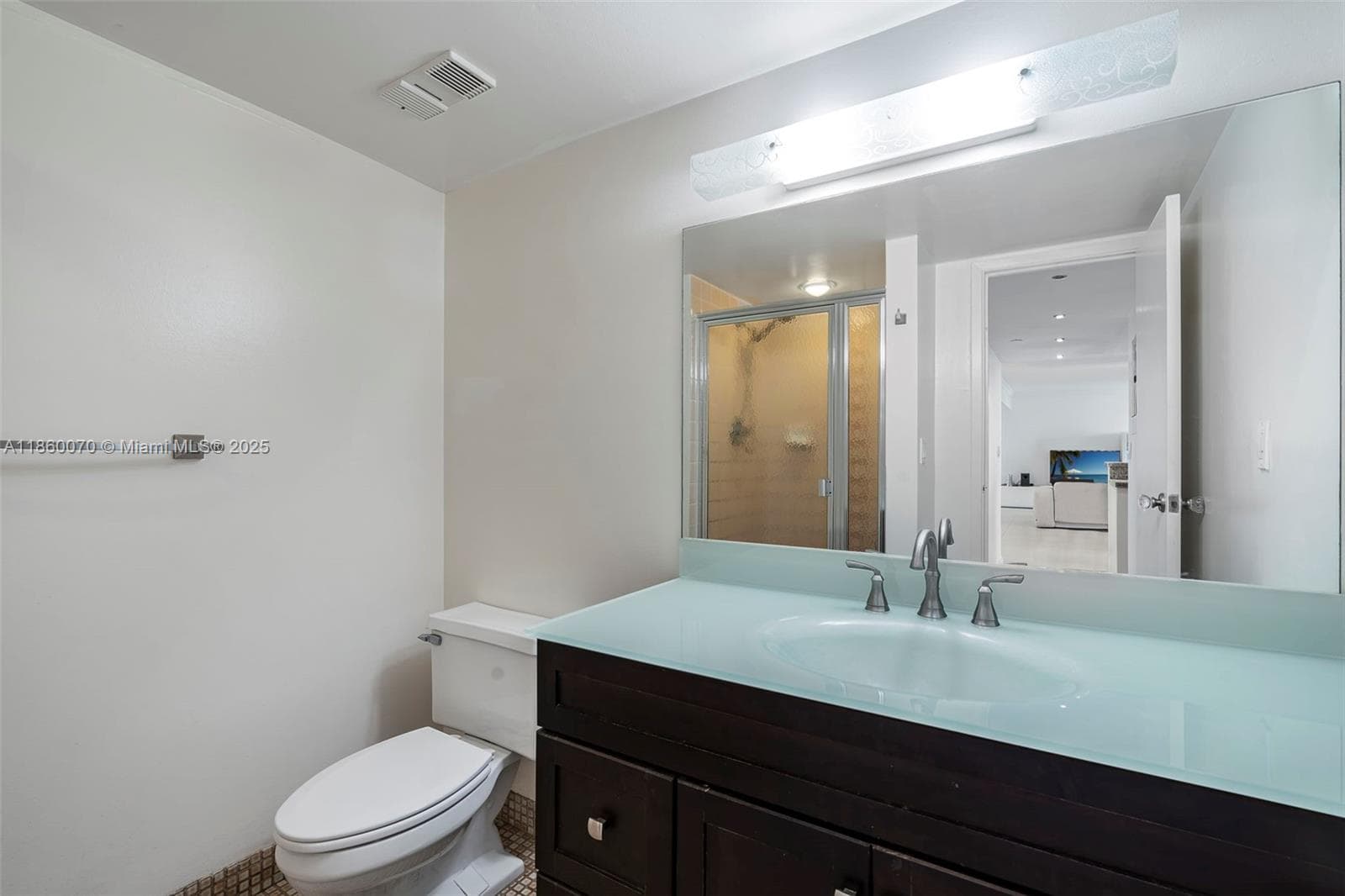 A11860070 — Miami Beach — 34