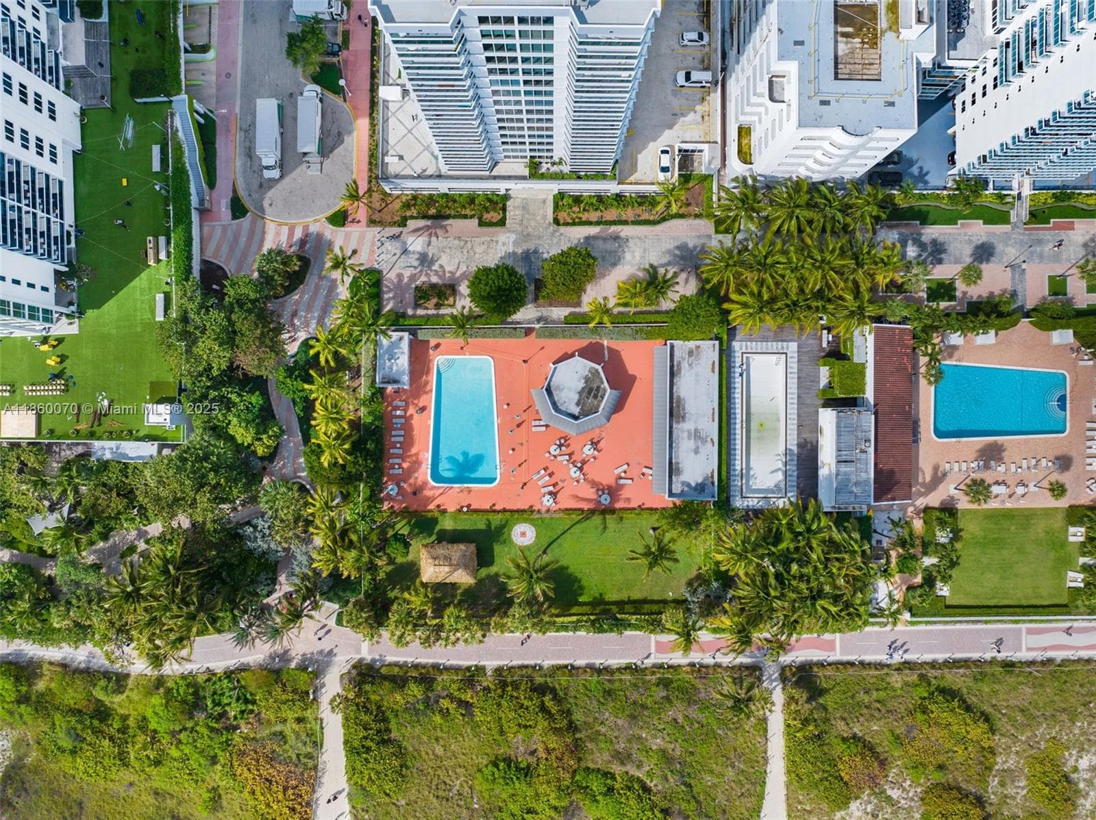 A11860070 — Miami Beach — 59