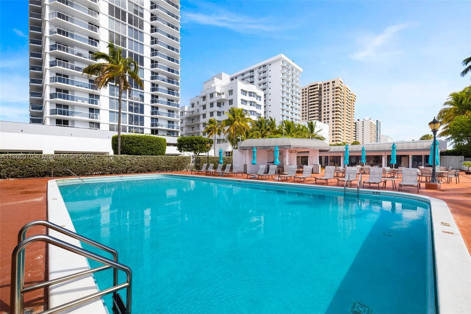 A11860070 — Miami Beach — 44