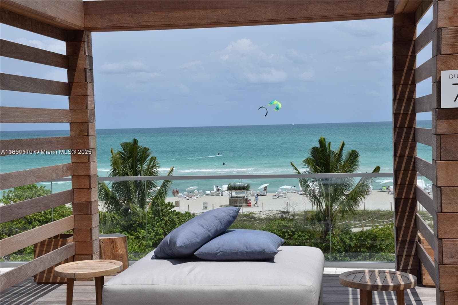 A11860119 — Miami Beach — 10