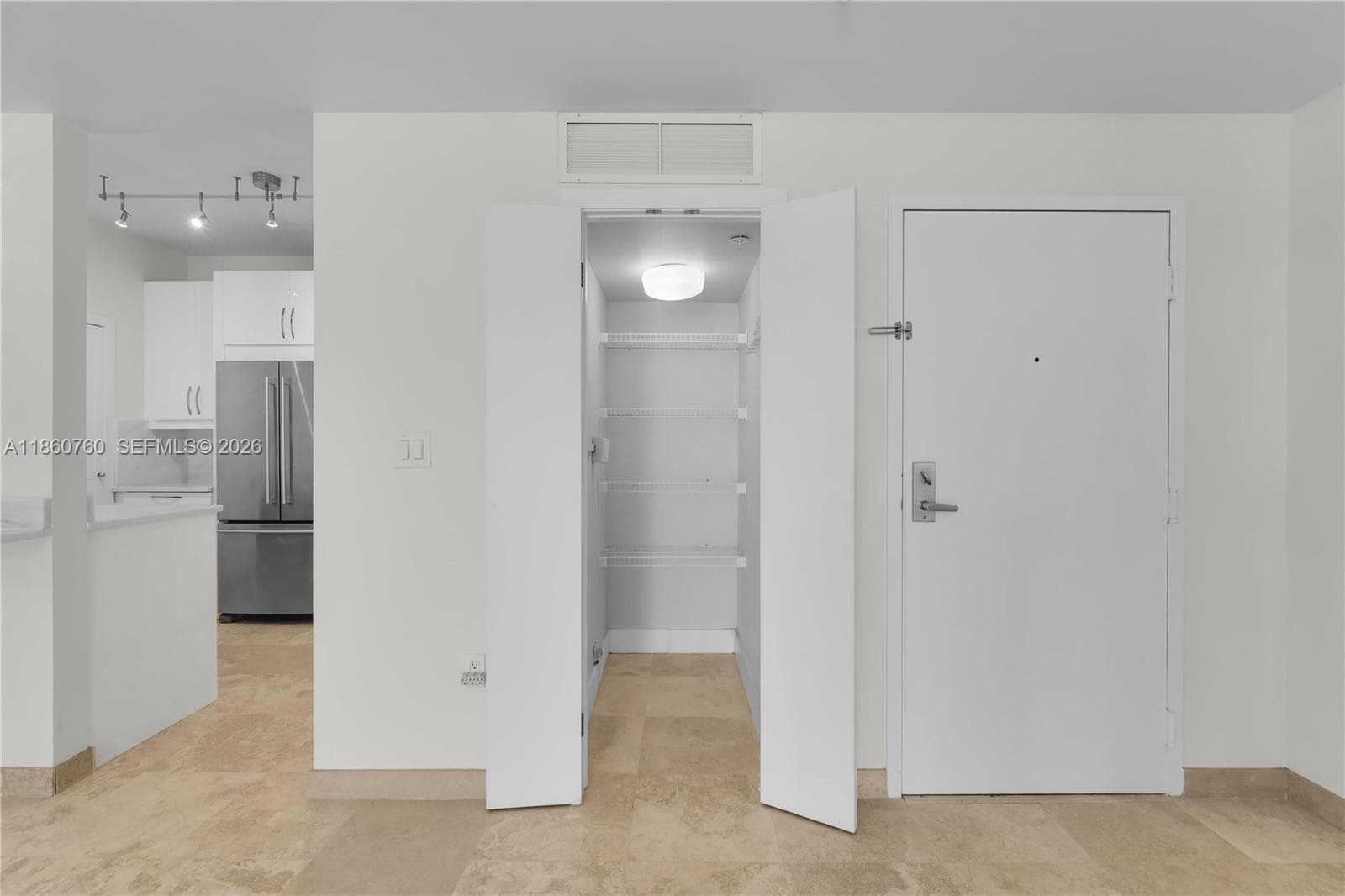 A11860760 — Miami Beach — 26