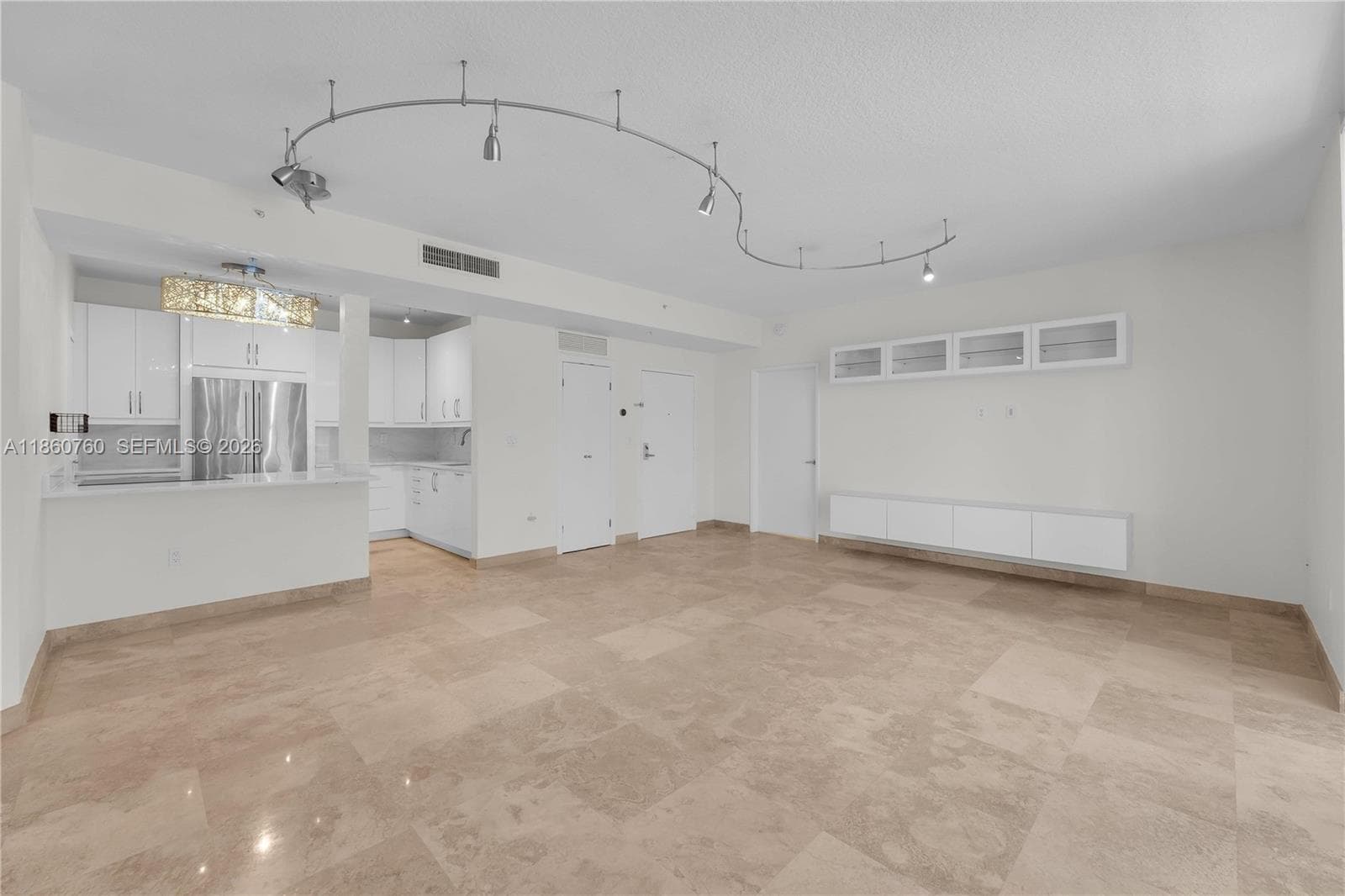 A11860760 — Miami Beach — 10