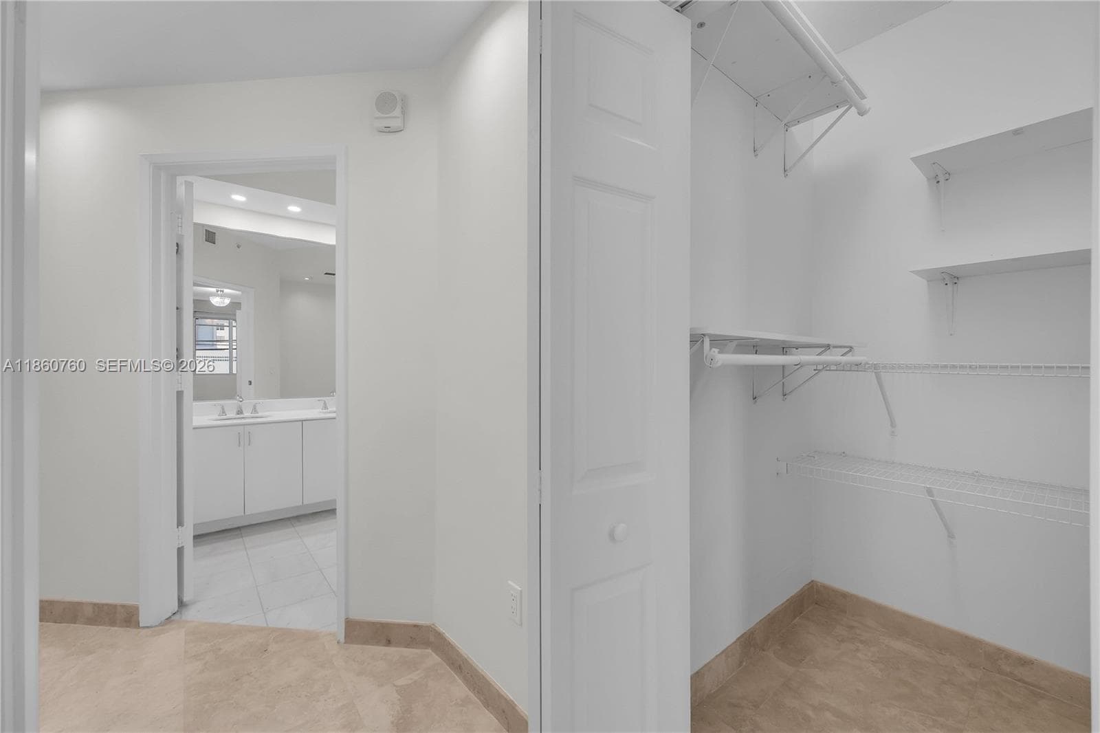 A11860760 — Miami Beach — 18