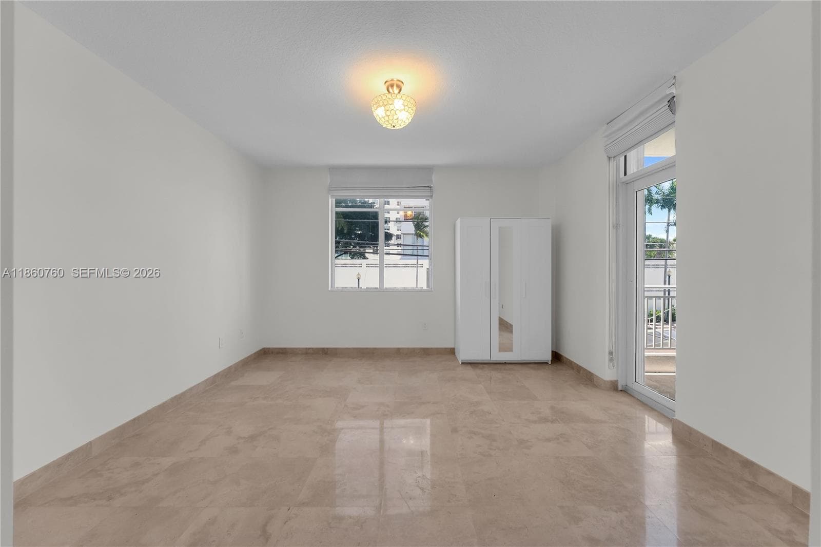 A11860760 — Miami Beach — 15