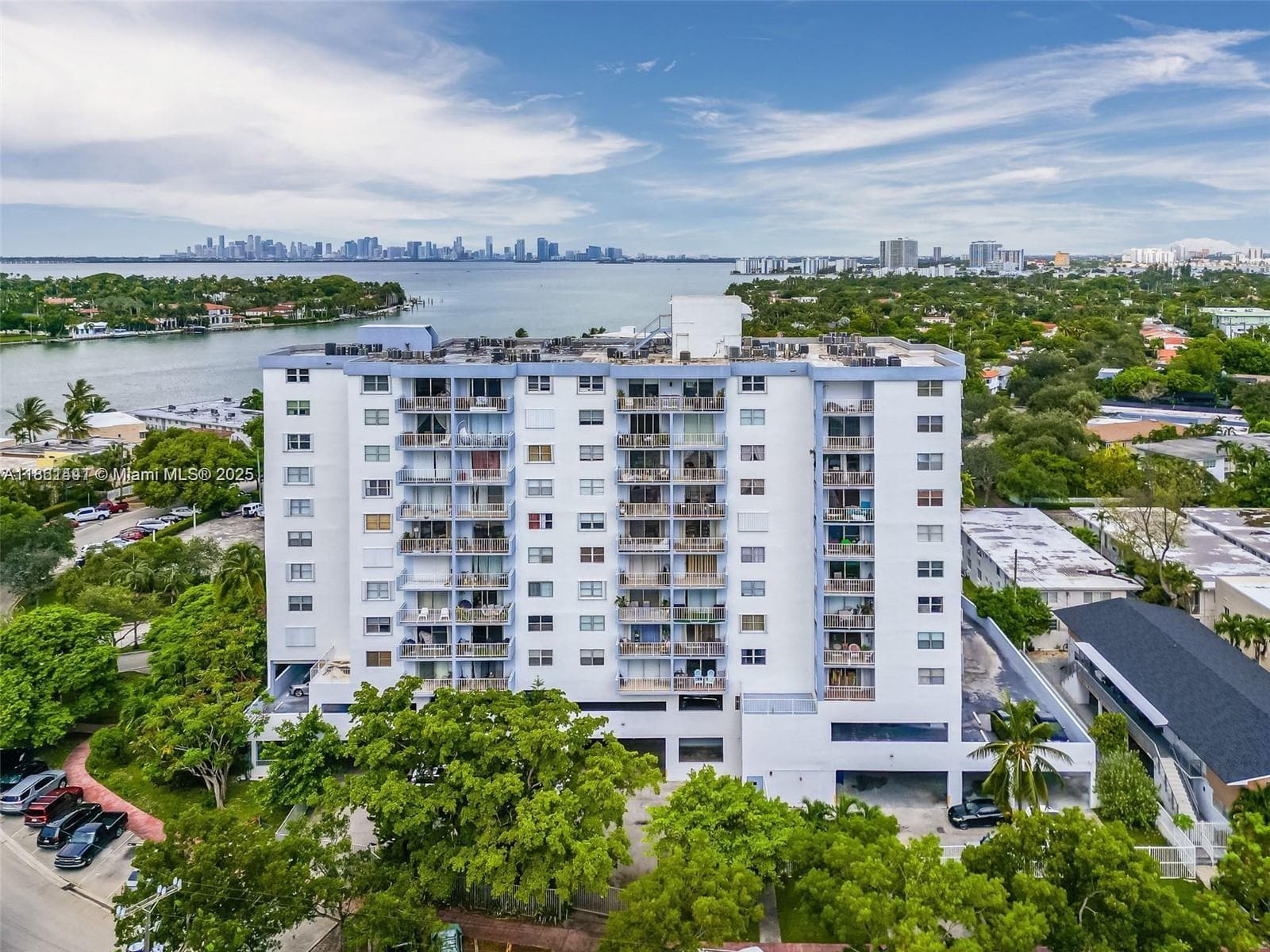 A11861441 — Miami Beach — 23