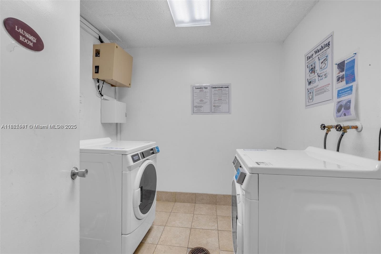A11861441 — Miami Beach — 18