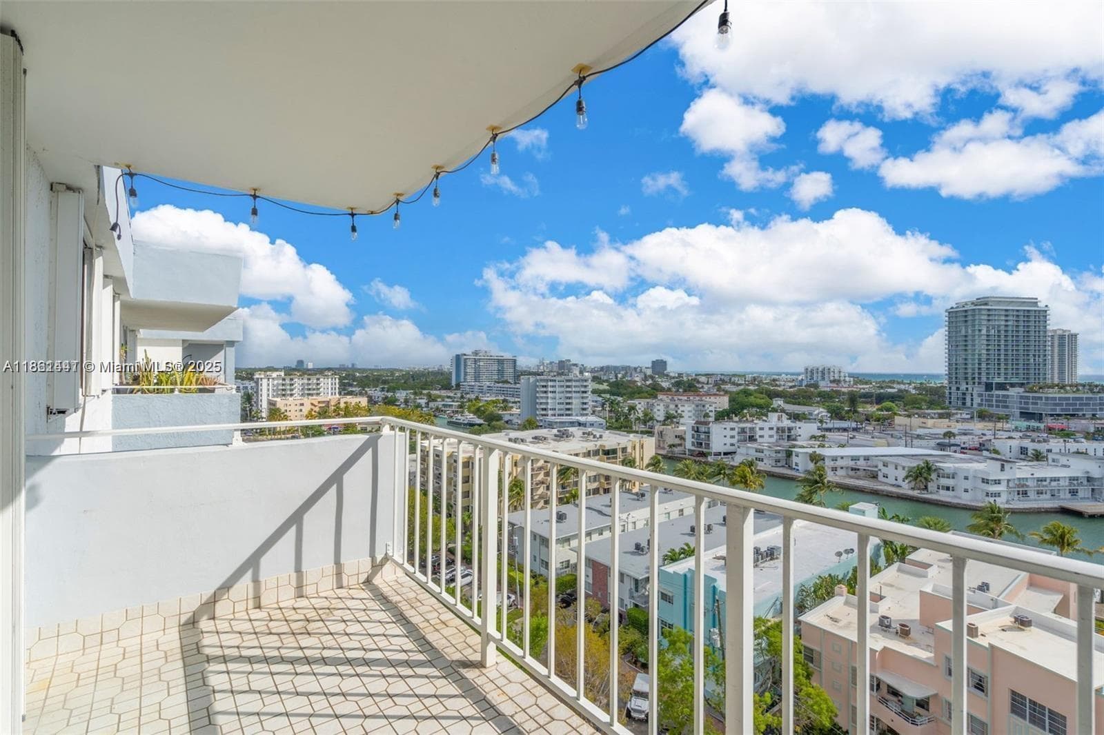 A11861441 — Miami Beach — 19